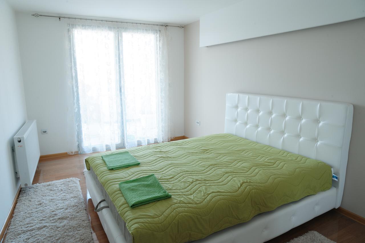 Atina Lux Hostel Лесковац Екстериор снимка